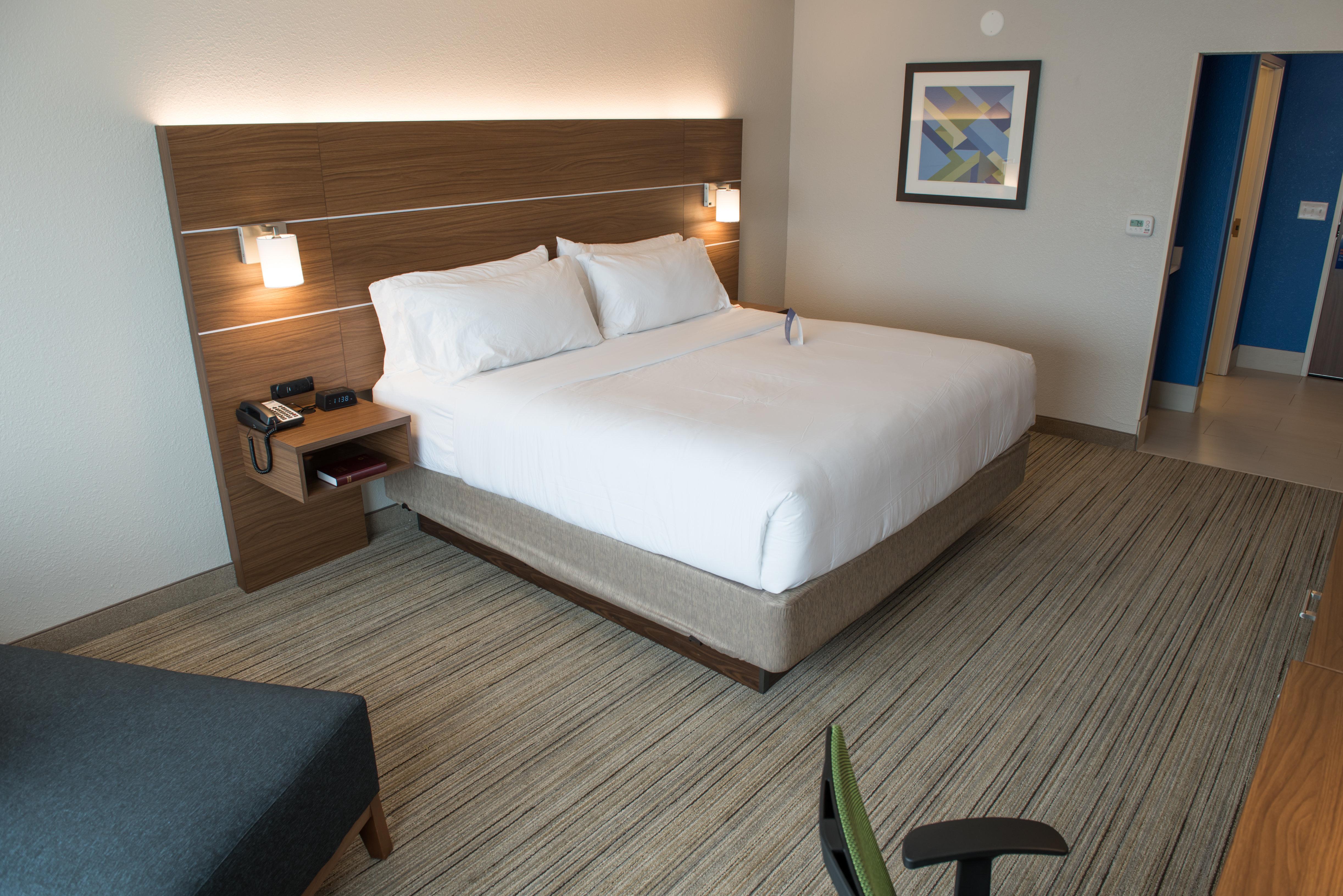 Holiday Inn Express & Suites - Dayton Southwest By Ihg Екстериор снимка