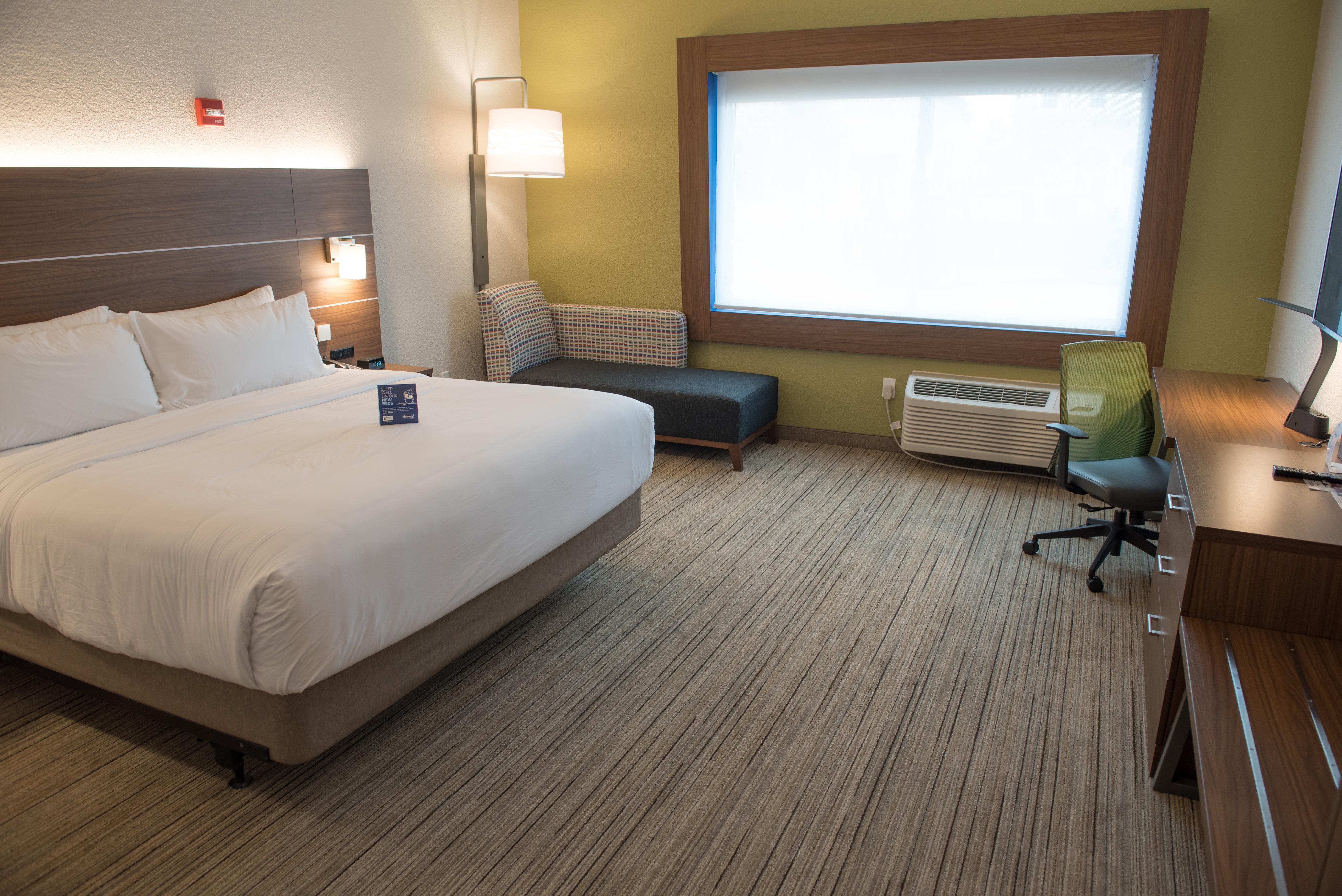 Holiday Inn Express & Suites - Dayton Southwest By Ihg Екстериор снимка