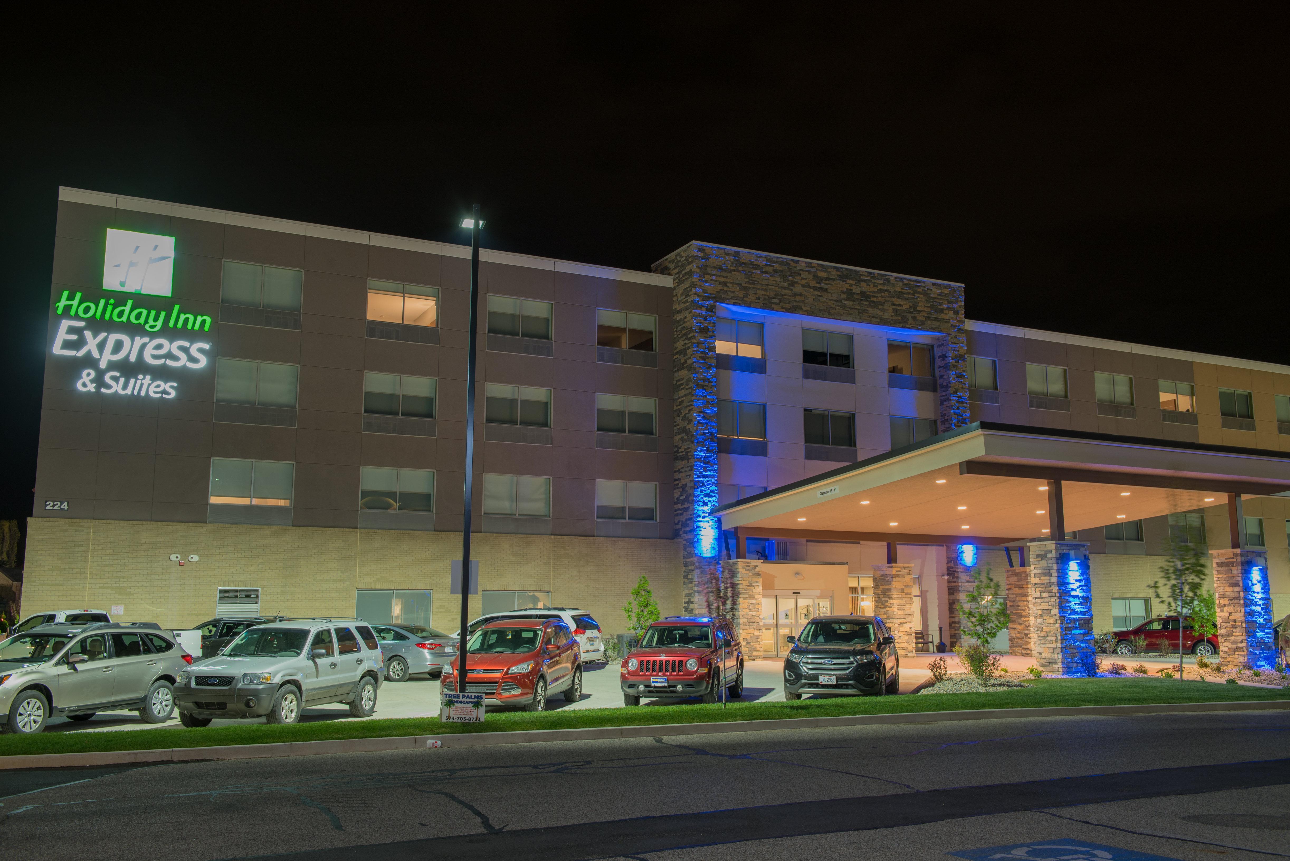 Holiday Inn Express & Suites - Dayton Southwest By Ihg Екстериор снимка