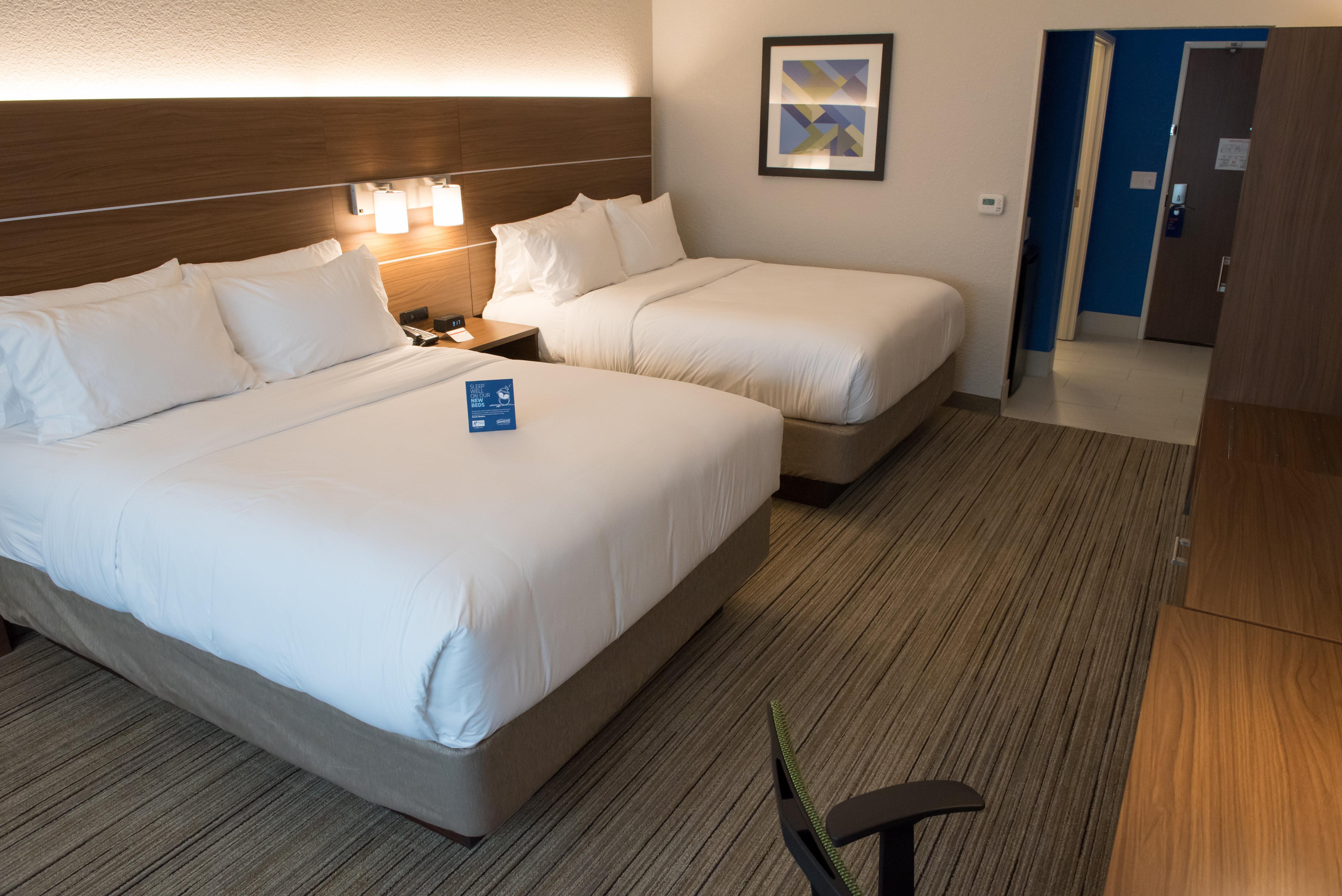 Holiday Inn Express & Suites - Dayton Southwest By Ihg Екстериор снимка